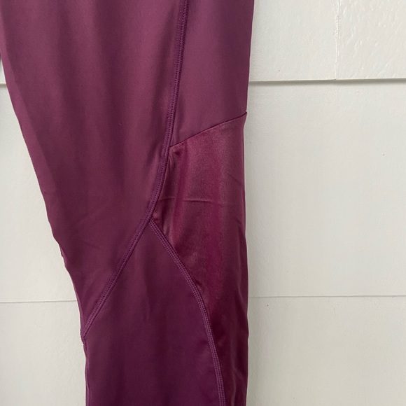 Fabletics Salar Statement PowerLite 7/8 Burgundy L - Picture 5 of 9